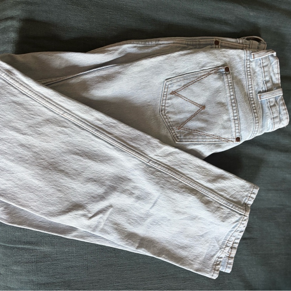 Wrangler Women's Light Gray Boot Cut Jeans